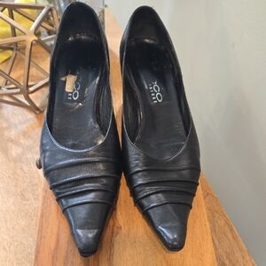 Sacco's Black Women's Comfort Kitten  Heel Shoes 8.5